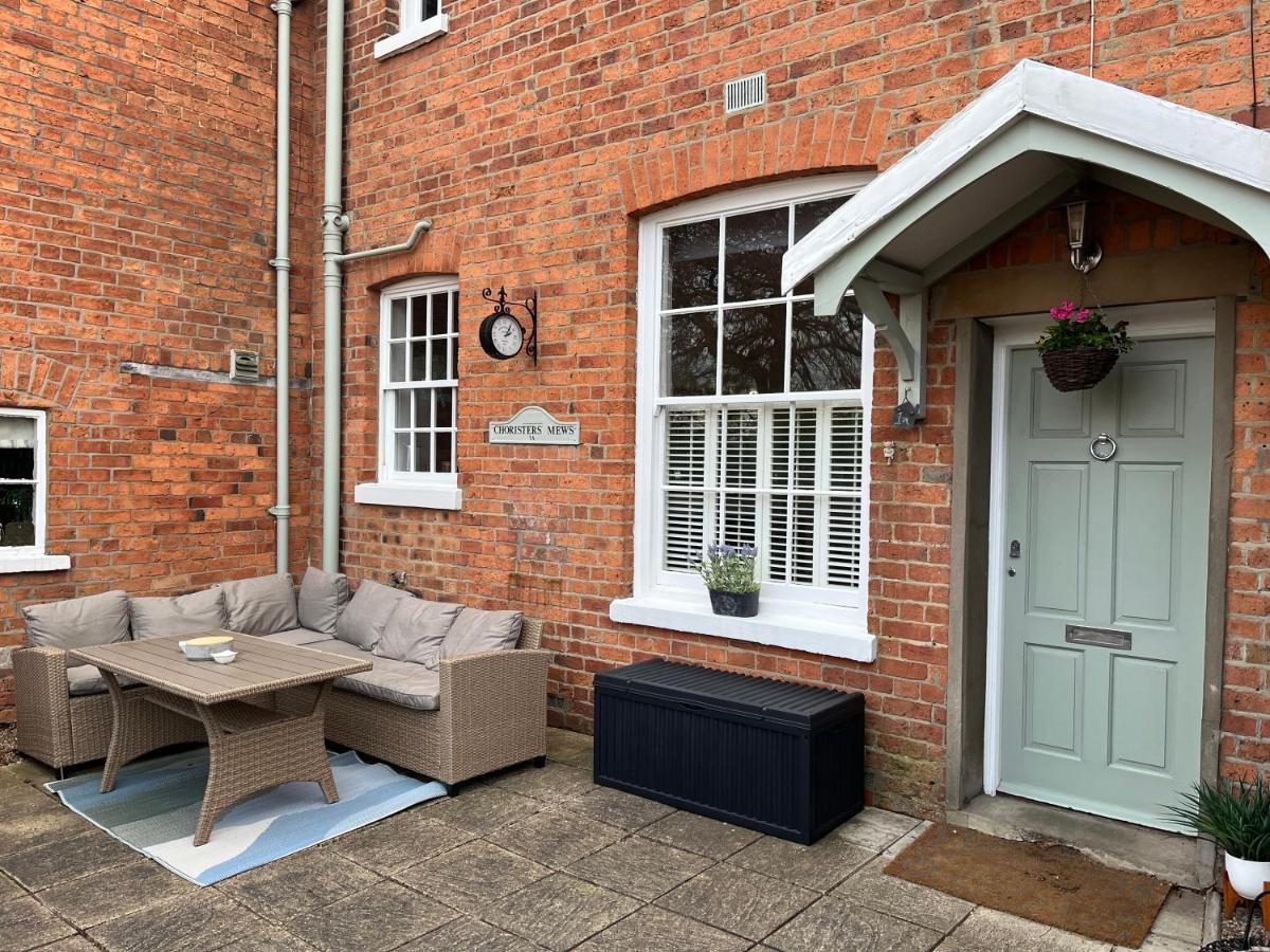 Choristers Mews: Luxury Cottage A Stones Throw From The Cathedral! Линкълн Екстериор снимка