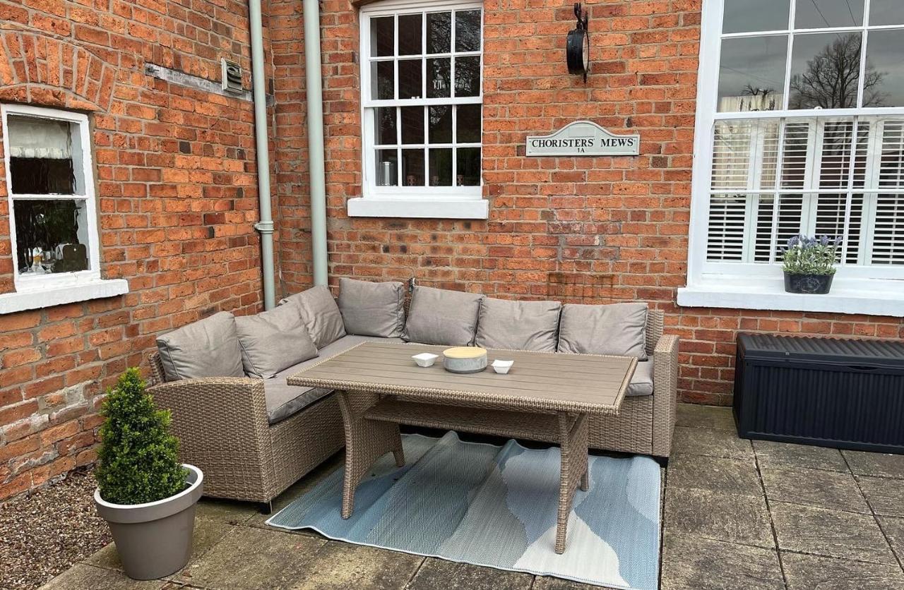 Choristers Mews: Luxury Cottage A Stones Throw From The Cathedral! Линкълн Екстериор снимка